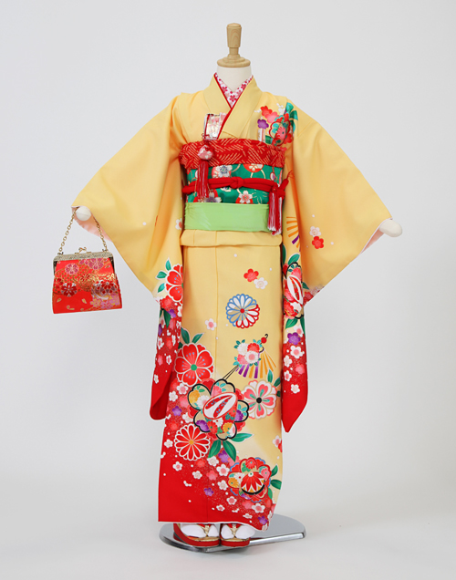うす黄地花かんざし　【着物：71680020】　【帯：71230000】